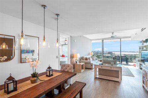 Condo in Bal Harbour, Florida, 2 bedrooms  № 1868606 - photo 4