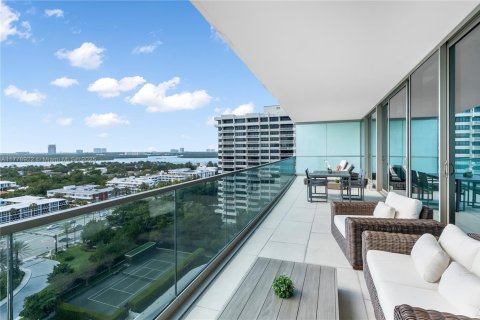 Condo in Bal Harbour, Florida, 2 bedrooms  № 1868606 - photo 7