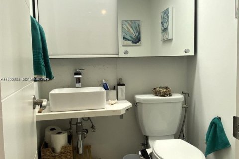 Copropriété à louer à Hollywood, Floride: 1 chambre, 55.46 m2 № 2009719 - photo 10