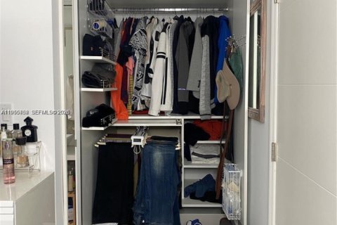 Copropriété à louer à Hollywood, Floride: 1 chambre, 55.46 m2 № 2009719 - photo 16