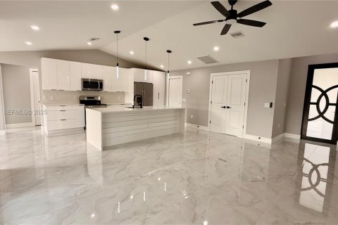 House in Lehigh Acres, Florida 3 bedrooms № 1989252 - photo 17