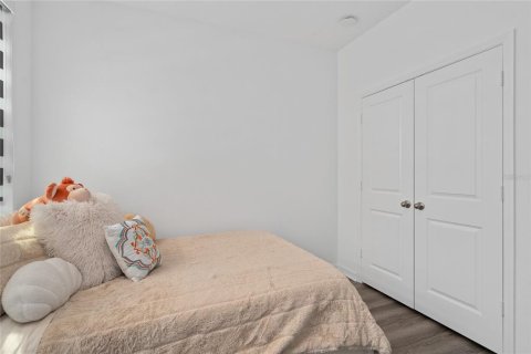 Townhouse in Oviedo, Florida 4 bedrooms, 172.52 sq.m. № 2205845 - photo 5