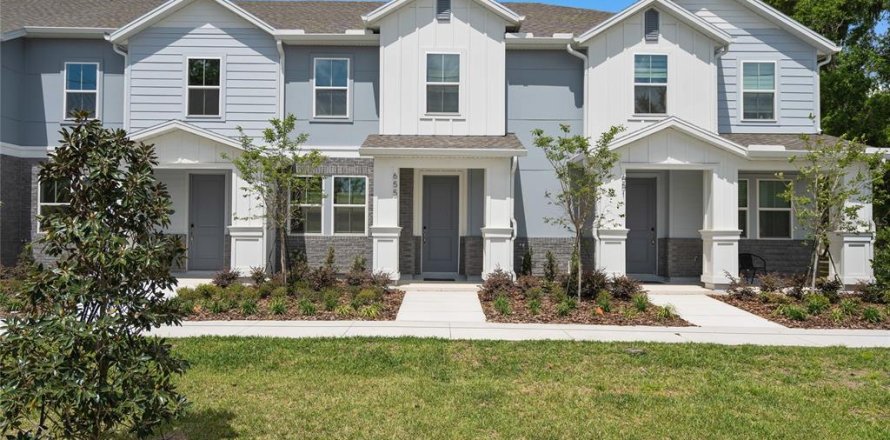 Townhouse in Oviedo, Florida 4 bedrooms, 172.52 sq.m. № 2205845