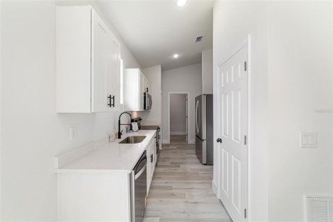 House in Dunnellon, Florida 3 bedrooms, 105.91 sq.m. № 2102604 - photo 22