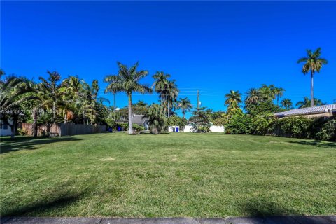Terreno en venta en Hollywood, Florida № 2006972 - foto 4