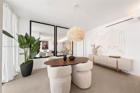 Condo in Miami Beach, Florida, 2 bedrooms  № 1856933 - photo 4