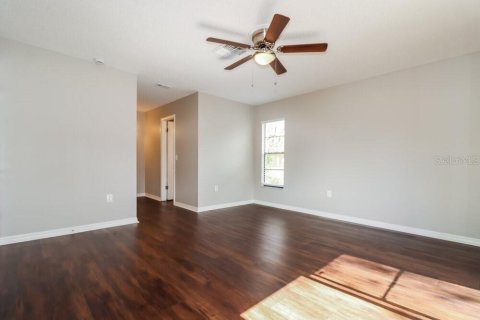 Villa ou maison à louer à Spring Hill, Floride: 3 chambres, 135.54 m2 № 2158051 - photo 10