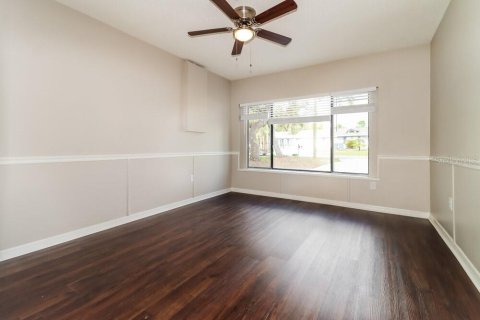 Villa ou maison à louer à Spring Hill, Floride: 3 chambres, 135.54 m2 № 2158051 - photo 12