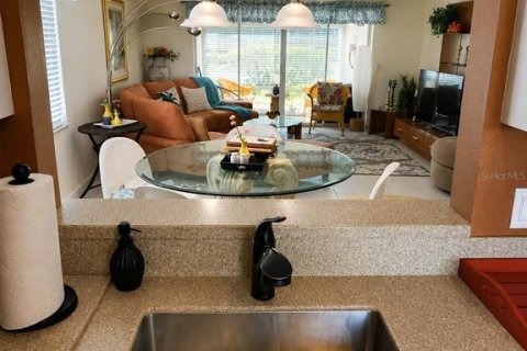 Copropriété à louer à Sarasota, Floride: 2 chambres, 95.04 m2 № 2120229 - photo 3