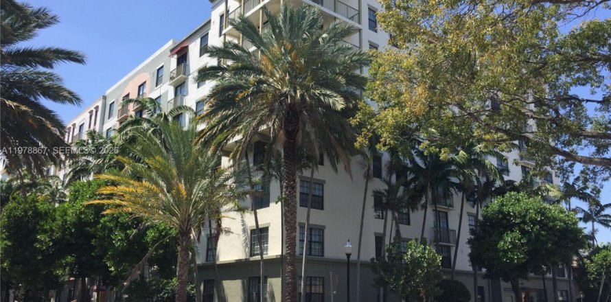 Condominio en Hollywood, Florida, 1 dormitorio  № 2080228