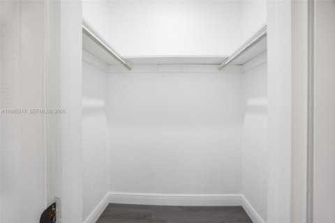 Villa ou maison à vendre à Hollywood, Floride: 3 chambres, 106.28 m2 № 2048167 - photo 18