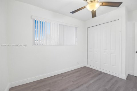 Villa ou maison à vendre à Hollywood, Floride: 3 chambres, 106.28 m2 № 2048167 - photo 22