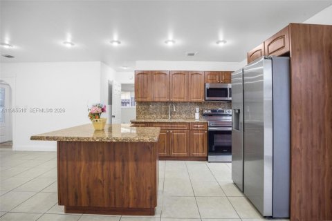 Villa ou maison à vendre à Hollywood, Floride: 3 chambres, 106.28 m2 № 2048167 - photo 8