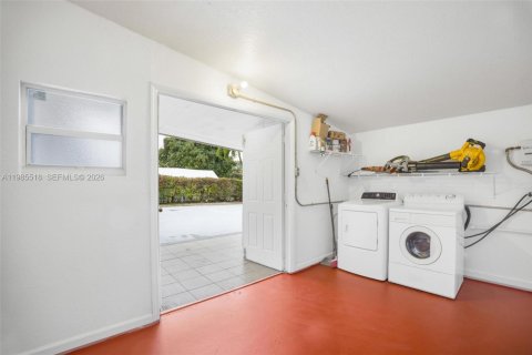 Villa ou maison à vendre à Hollywood, Floride: 3 chambres, 106.28 m2 № 2048167 - photo 27