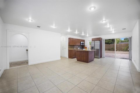 Villa ou maison à vendre à Hollywood, Floride: 3 chambres, 106.28 m2 № 2048167 - photo 5