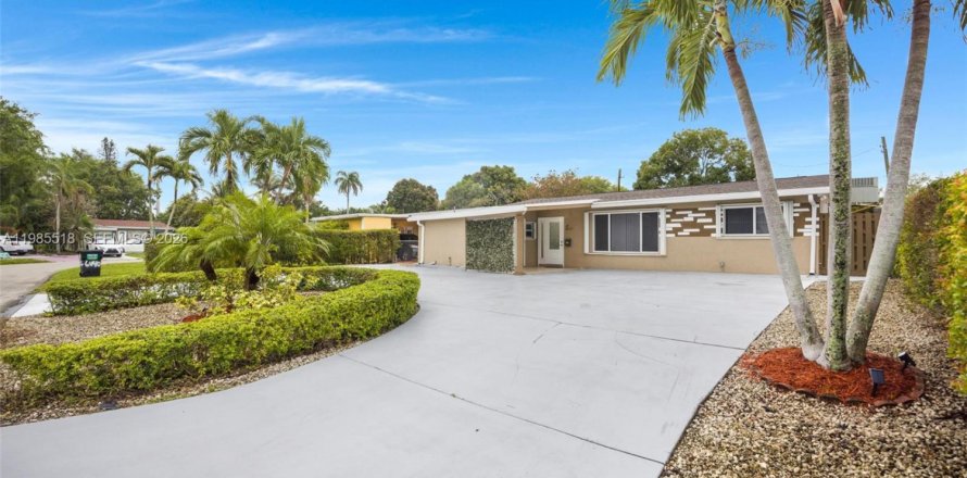 Villa ou maison à Hollywood, Floride 3 chambres, 106.28 m2 № 2048167