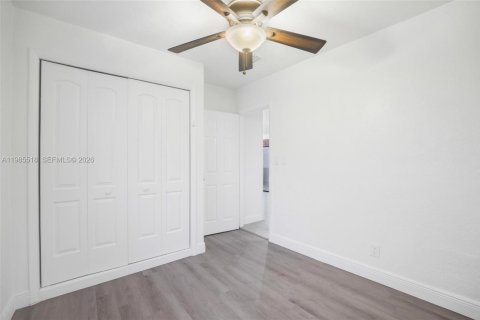 Villa ou maison à vendre à Hollywood, Floride: 3 chambres, 106.28 m2 № 2048167 - photo 20