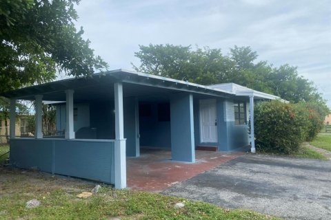 Casa en venta en Fort Lauderdale, Florida, 4 dormitorios, 116.78 m2 № 2388431 - foto 4