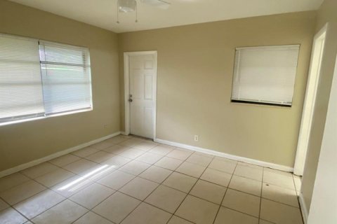 Casa en venta en Fort Lauderdale, Florida, 4 dormitorios, 116.78 m2 № 2388431 - foto 8