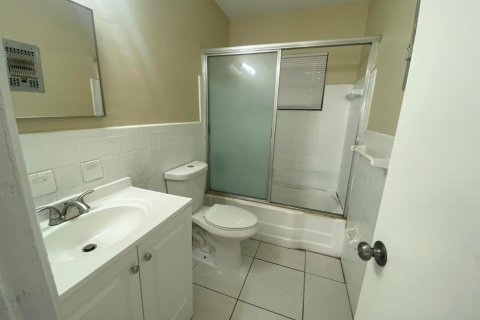 Casa en venta en Fort Lauderdale, Florida, 4 dormitorios, 116.78 m2 № 2388431 - foto 12