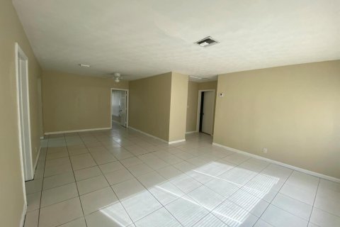 Casa en venta en Fort Lauderdale, Florida, 4 dormitorios, 116.78 m2 № 2388431 - foto 9