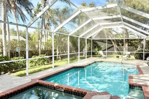 House in Palmetto Bay, Florida 3 bedrooms, 120.77 sq.m. № 1987240 - photo 28