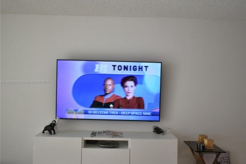 Снять в аренду кондоминиум в Халландейл-Бич, Флорида 1 спальня, 120.77м2, № 1947950 - фото 11