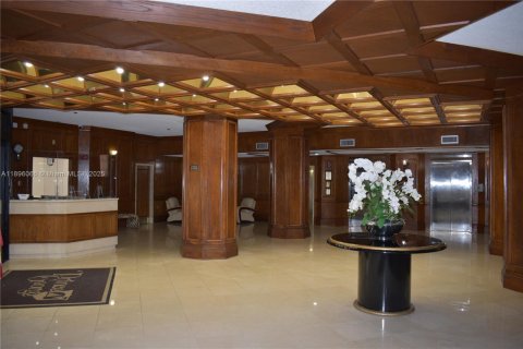 Снять в аренду кондоминиум в Халландейл-Бич, Флорида 1 спальня, 120.77м2, № 1947950 - фото 25