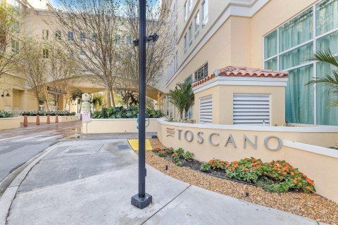 Copropriété à louer à Miami, Floride: 3 chambres, 153.94 m2 № 2044591 - photo 3