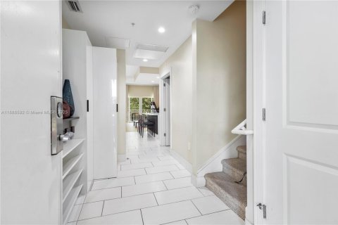 Copropriété à vendre à Doral, Floride: 3 chambres, 192.31 m2 № 2169684 - photo 12