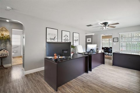 Propiedad comercial en venta en Eustis, Florida, 122.91 m2 № 1765336 - foto 8