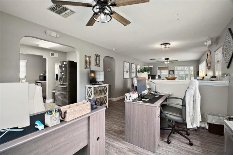 Propiedad comercial en venta en Eustis, Florida, 122.91 m2 № 1765336 - foto 11