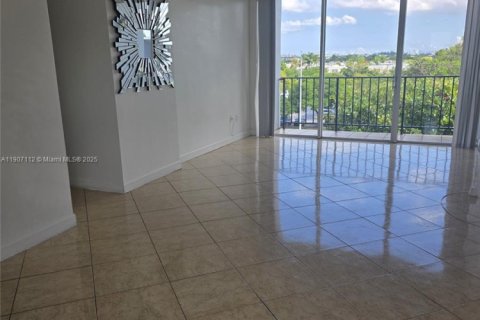 Copropriété à vendre à Miami, Floride: 2 chambres, 83.61 m2 № 1967822 - photo 4
