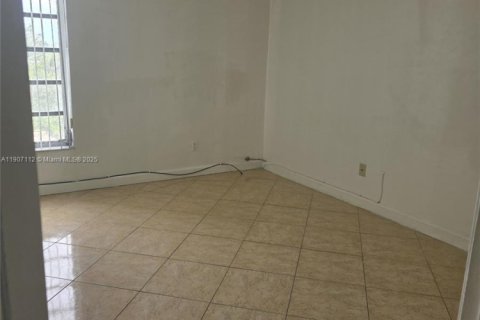 Copropriété à vendre à Miami, Floride: 2 chambres, 83.61 m2 № 1967822 - photo 10