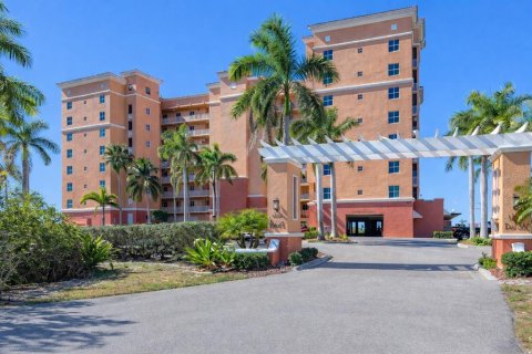 Copropriété à vendre à Punta Gorda, Floride: 2 chambres, 112.88 m2 № 2148117 - photo 4