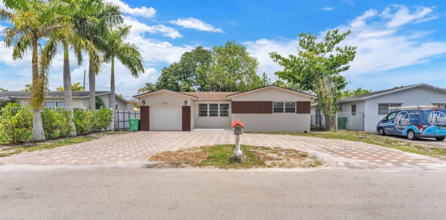 Casa en Miramar, Florida 2 dormitorios, 106.65 m2 № 2182703