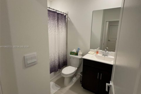 Propiedad comercial en alquiler en Homestead, Florida, 4 dormitorios, 171.59 m2 № 2027398 - foto 12