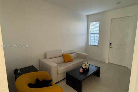 Propiedad comercial en alquiler en Homestead, Florida, 4 dormitorios, 171.59 m2 № 2027398 - foto 5