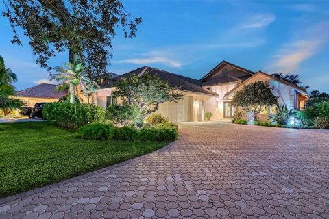 Villa ou maison à vendre à Sarasota, Floride: 3 chambres, 266.82 m2 № 2294811 - photo 2