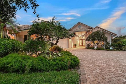 House in Sarasota, Florida 3 bedrooms, 266.82 sq.m. № 2294811