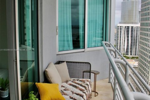 Condominio en alquiler en Miami, Florida, 2 dormitorios, 108.6 m2 № 1934564 - foto 8
