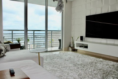 Condominio en alquiler en Miami, Florida, 2 dormitorios, 108.6 m2 № 1934564 - foto 5