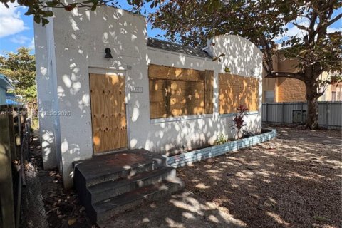 Immobilier commercial à vendre à Miami, Floride: 128.21 m2 № 2005228 - photo 2