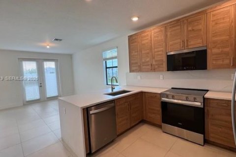 Townhouse in Davie, Florida 4 bedrooms, 177.26 sq.m. № 2055785 - photo 5