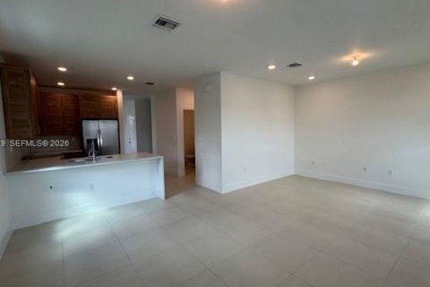 Townhouse in Davie, Florida 4 bedrooms, 177.26 sq.m. № 2055785 - photo 4