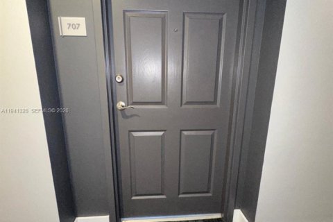 Condominio en venta en Hollywood, Florida, 2 dormitorios, 110.46 m2 № 1998854 - foto 21