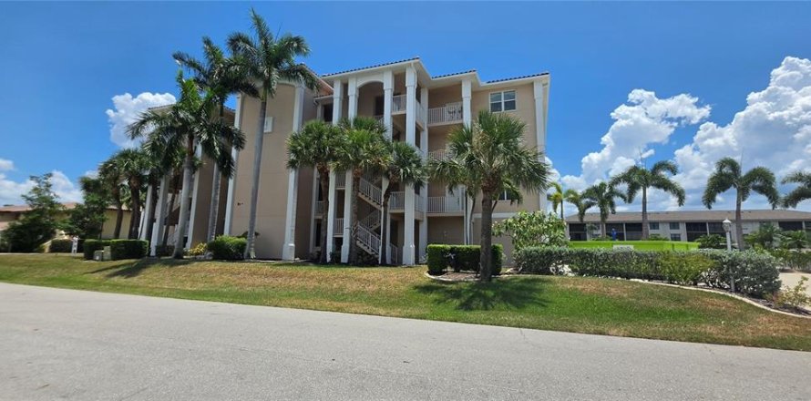 Condominio en Punta Gorda, Florida, 2 dormitorios  № 2201379
