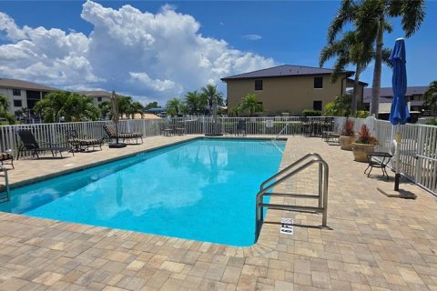 Condominio en alquiler en Punta Gorda, Florida, 2 dormitorios, 187.76 m2 № 2201379 - foto 27