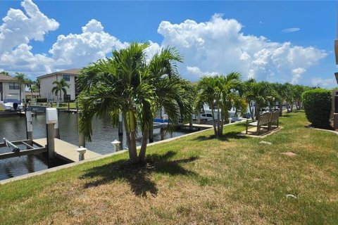 Condominio en alquiler en Punta Gorda, Florida, 2 dormitorios, 187.76 m2 № 2201379 - foto 29
