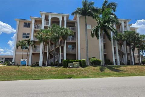 Condominio en alquiler en Punta Gorda, Florida, 2 dormitorios, 187.76 m2 № 2201379 - foto 2